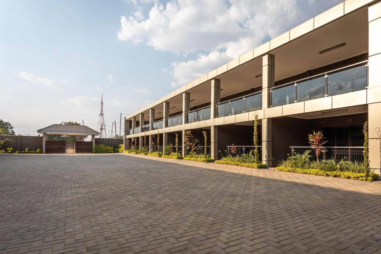 Fallsway Suites Lusaka Exterior photo